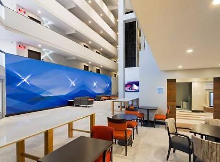 H I Express & Suites San Antonio Medical-Six Flags المظهر الخارجي الصورة